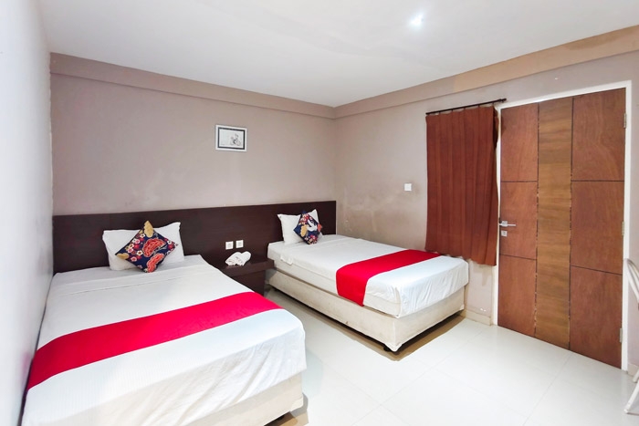 DXT-1 - Deluxe Twin - Kutisari Residence at Twospaces