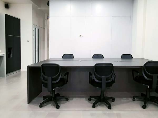 h - Hot Desk - Cikajang at Twospaces