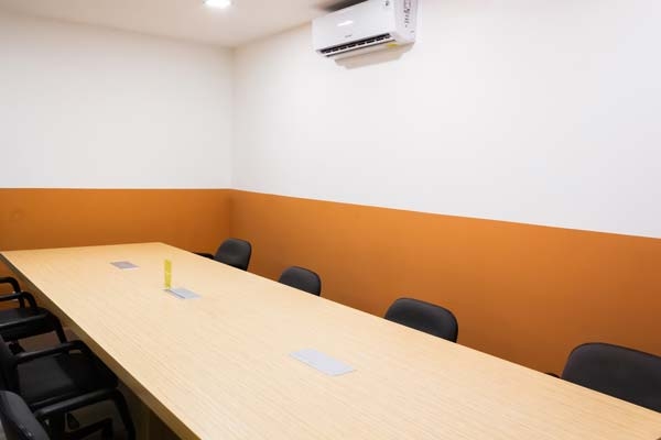 1 - Hot Desk Malam - Sanctuary Space at Twospaces