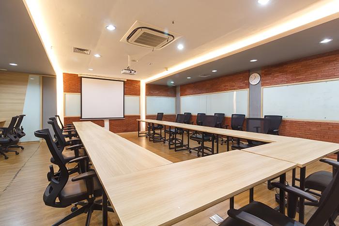 W2 - Meeting Room 14 Pax Daily (07.00-16.00) - Menara Cardig at Twospaces