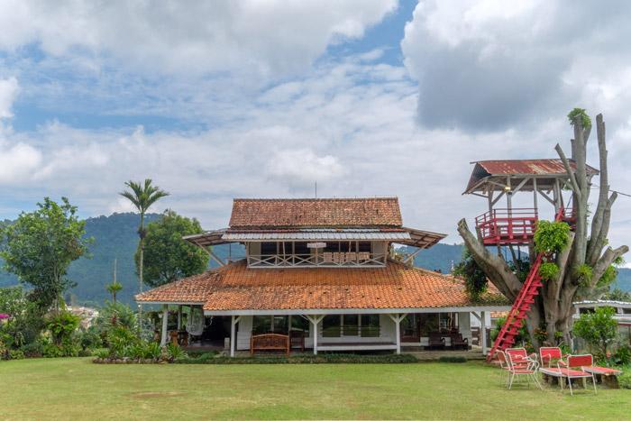 1 - Villa Buhun - Hilltop Camp Lembang at Twospaces