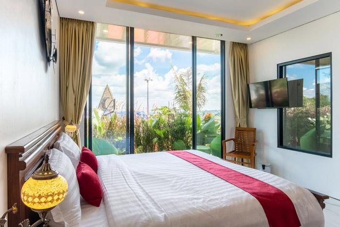 W7 - Talawi - deRos Resort & Cafe at Twospaces