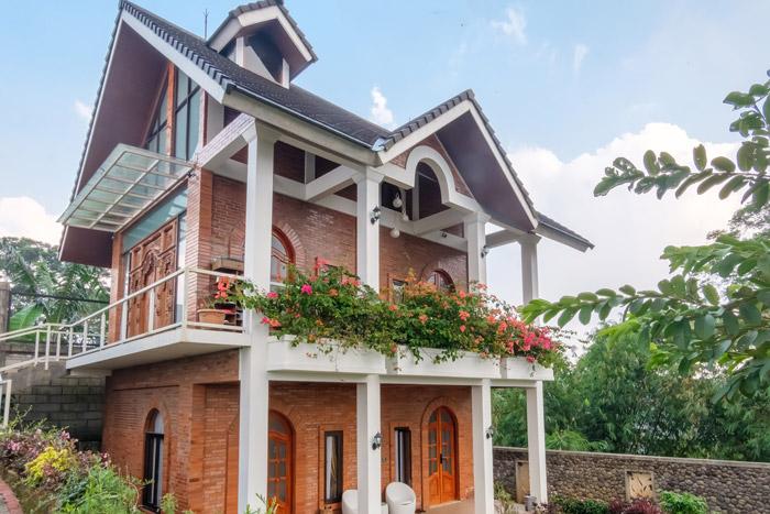 W10 - Batu Sangkar - deRos Resort & Cafe at Twospaces
