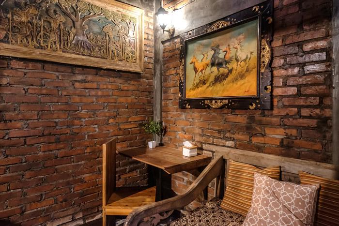 W17 - Deluxe Room - Bunga Desa at Twospaces