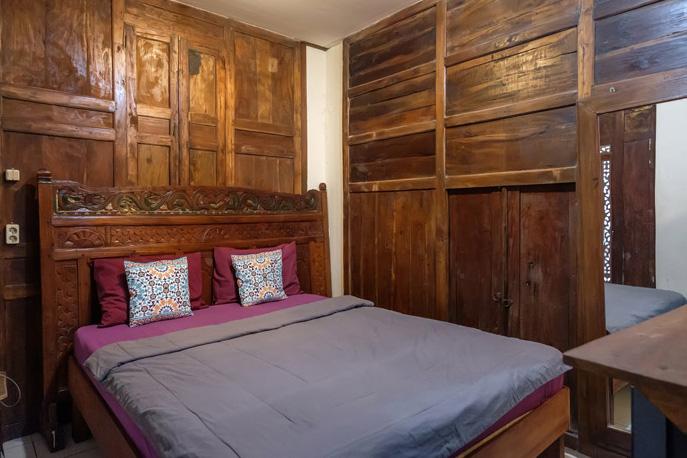 W1 - Standard Room - Bunga Desa at Twospaces