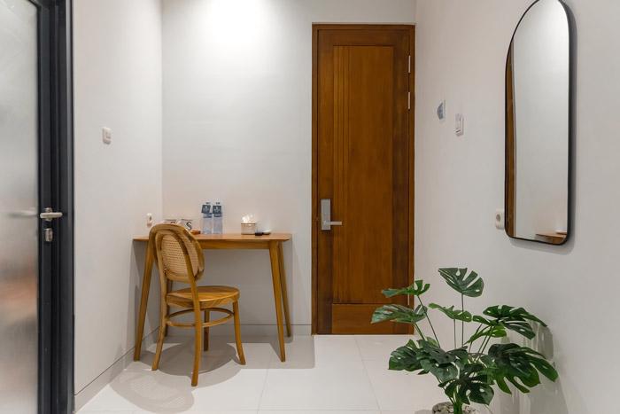 ARB-NDR-4 - Executive Room - Mono Coliving Pakis at Twospaces
