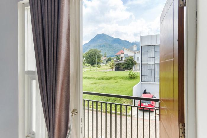ARB-DVR-4 - Deluxe View - Panorama Villas Batu at Twospaces
