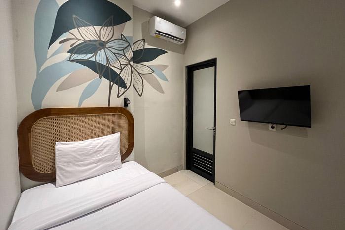 Mono-Coliving-Kertajaya---Single-2 - Standard Single - Mono Coliving Kertajaya at Twospaces