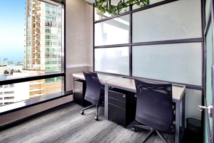 w3 - Private Office 4 Pax View - Uptown Service Office at Twospaces