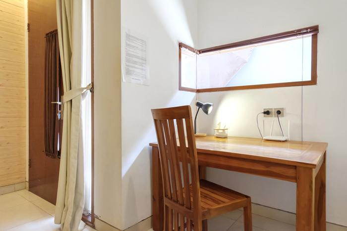 w6 - Superior Double Room Monthly - Saren Guest House Bali at Twospaces