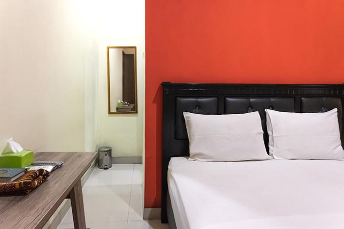 W2 - Standard Double Daily - Toedjoeh Enam Homestay Syariah at Twospaces