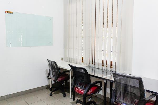 Private Office 4 Pax Harian