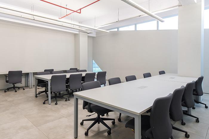 w2 - Private Office 20 Pax - Worktren Alam Sutera at Twospaces